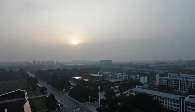 自然流量获取中的场景适配策略与AI平台布局分析